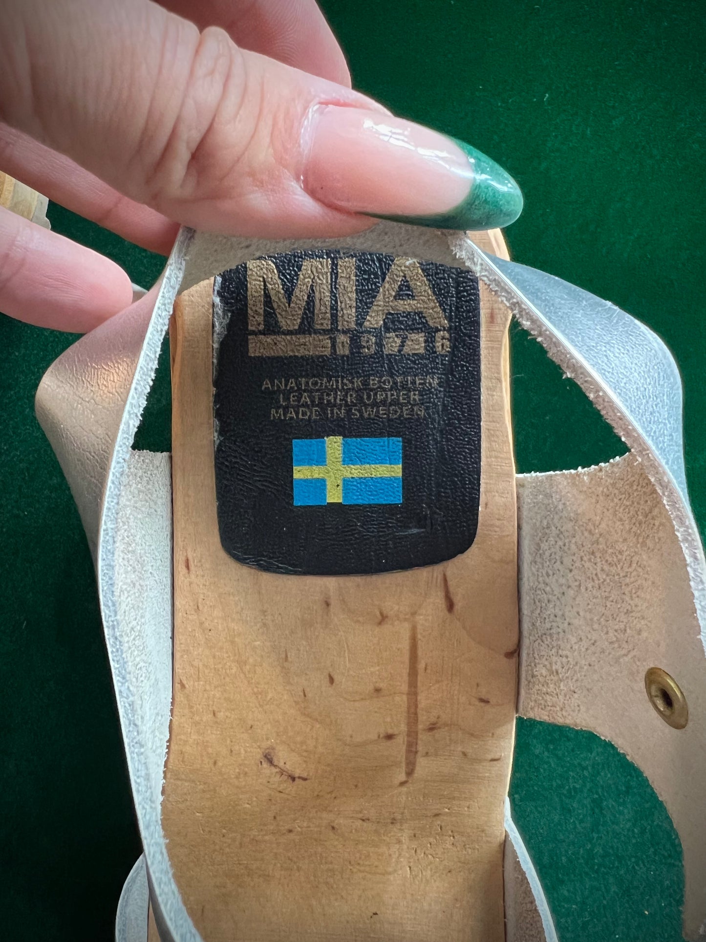Like New Modern Mia Silver Clogs Size 10