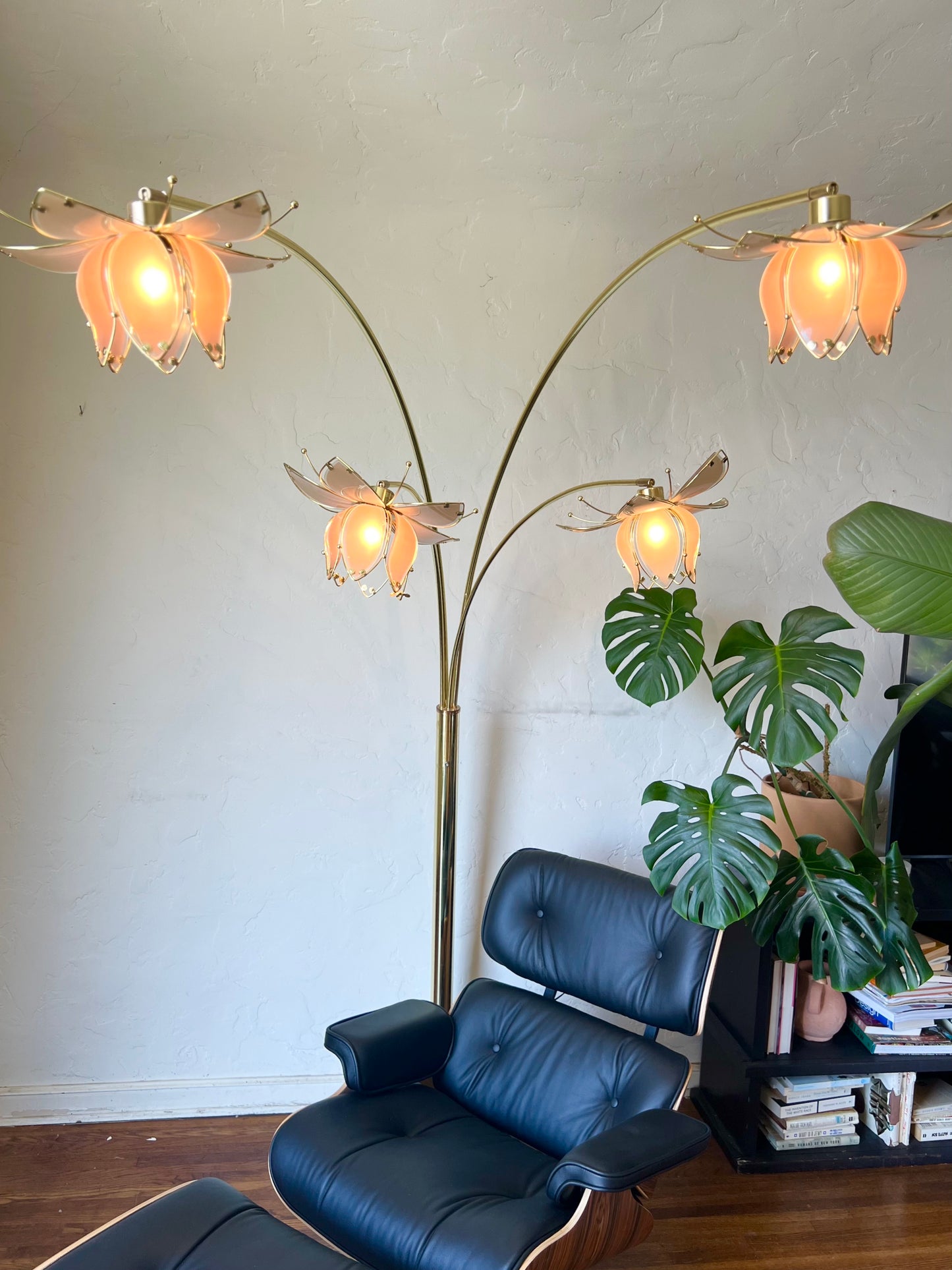VNTG Arched Lotus Floor Lamp